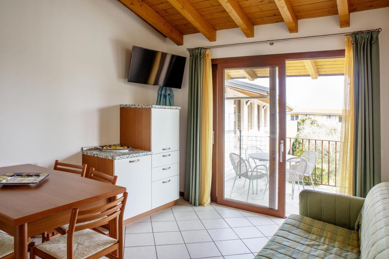 Residence Molino - Holiday Apartments Manerba del Garda Exterior photo